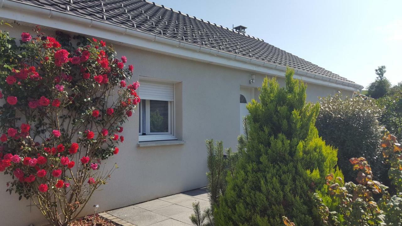 Du Pic 105m2 , 4 De Plain-pied Avec Piscine A Montfaucon Holiday home